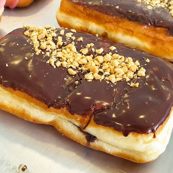 Cheatday Snickers XL Donut